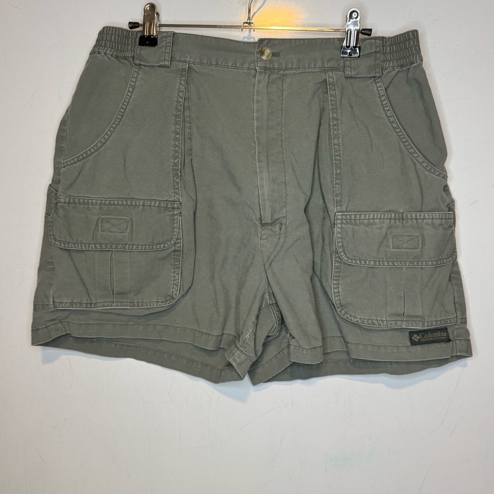 Vintage Columbia Women’s Cargo Shorts Size 14 | Olive Green